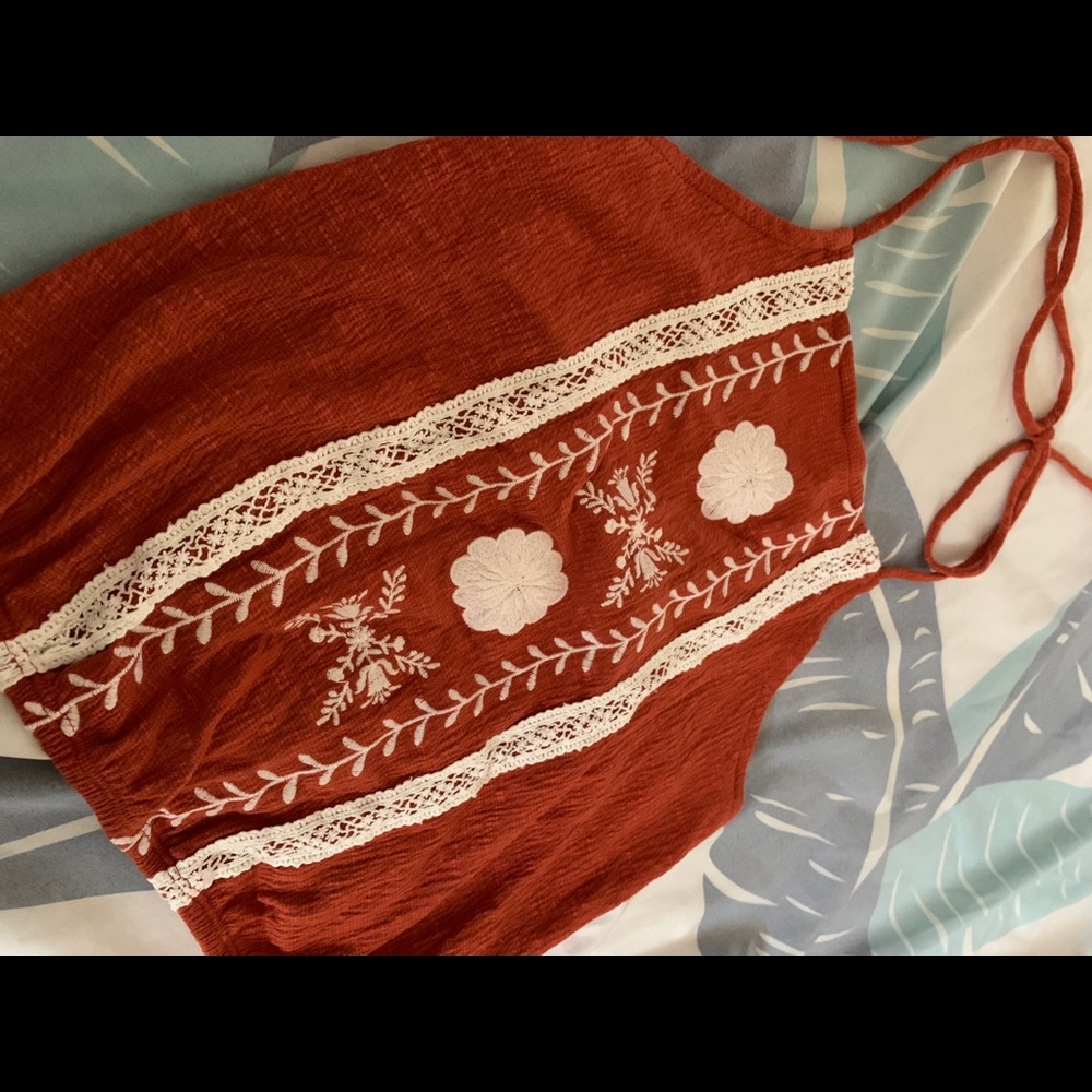 NWOT Embroidered Cropped Halter Top - Picture 2 of 5